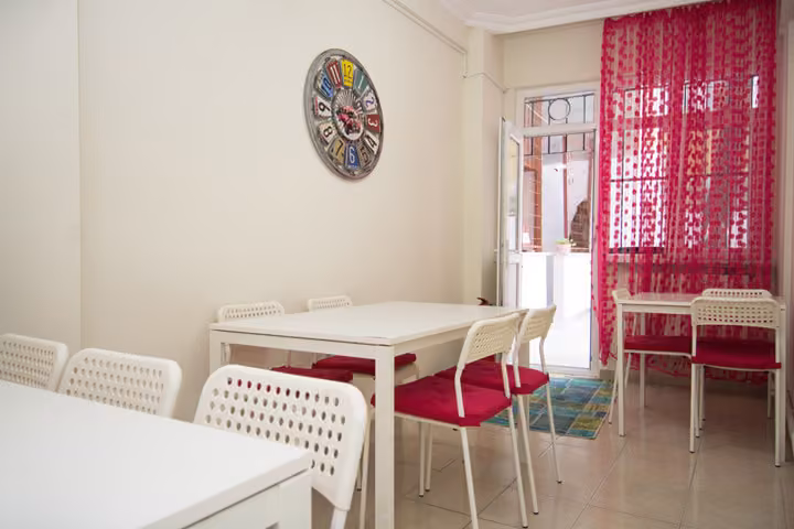 Academic House Fatih Kız Öğrenci Yurdu
