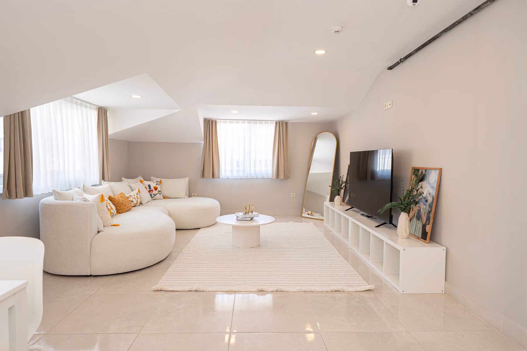 Academic House Maltepe Kız Öğrenci Yurdu